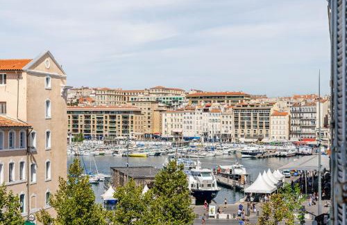 Opera Apartamento | T2 Chic, Vue Vieux-Port et Notre Dame, Atypique, Calme, Clim, 48M2, Accès autonome avec code