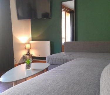 Besse-et-Saint-Anastaise Apartamento | T2 confortable - Piscine chauffée - Super Besse