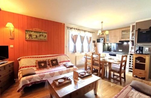 Pla d'Adet Apartamento | T2 cosy pour 6 personnes avec WIFI et parking à Pla d'Adet - FR-1-457-370
