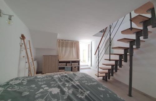 Greoux-les-Bains Apartamento | T2 en plein centre du village