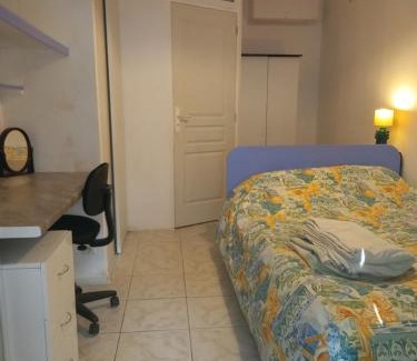 Toulon Apartamento | T2 en villa à 20mn du centre