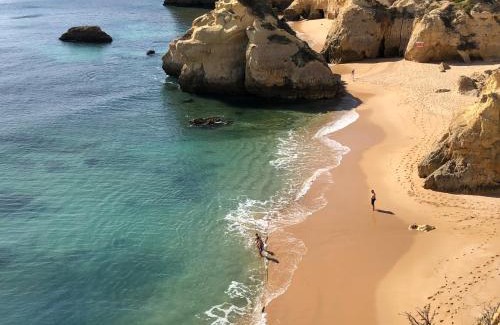 Alporchinhos Casa | T2 Holiday Cottage near the beach | B112