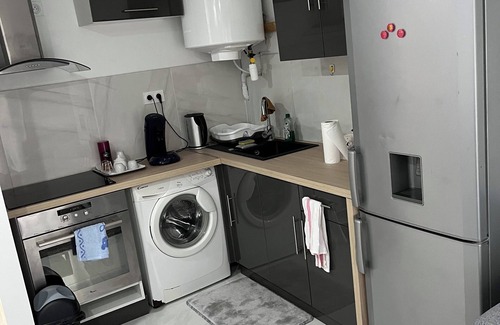 Bagnols-sur-Ceze Apartamento | T2 in a quiet villa