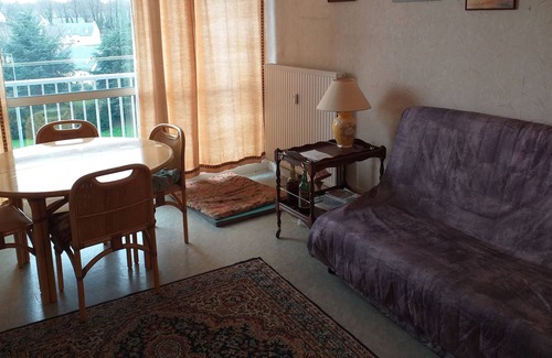 Saint-Lo Apartamento | T2 near the center, the swimming pool and a leisure park. All shops 2 minutes away.