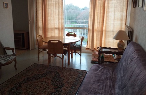 Saint-Lo Apartamento | T2 near the center, the swimming pool and a leisure park. All shops 2 minutes away.