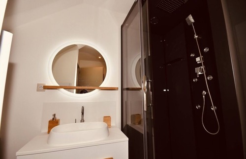 Huez-en-Oisans Chalet De Esquí | T2 NUEVO EN CHALET CERCA DE ELEVADORES DE ESQUÍ