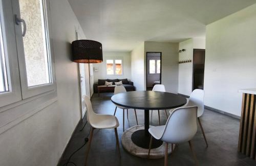 Saint-Laurent-du-Cros Apartamento | T2 proche station