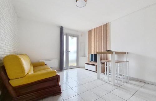 Istres Apartamento | T2 Spacieux, Lumineux et Centrale