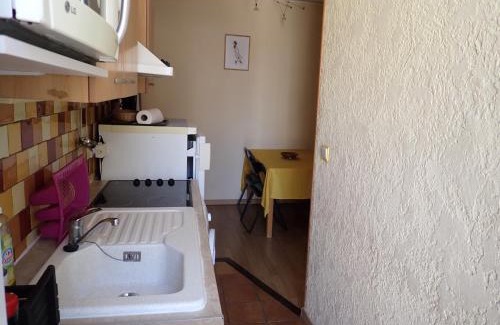 Saint-Jean-de-Vedas Apartamento | T2 sur la place du village proche Mer et Montpellier