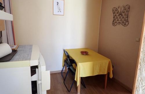 Saint-Jean-de-Vedas Apartamento | T2 sur la place du village proche Mer et Montpellier
