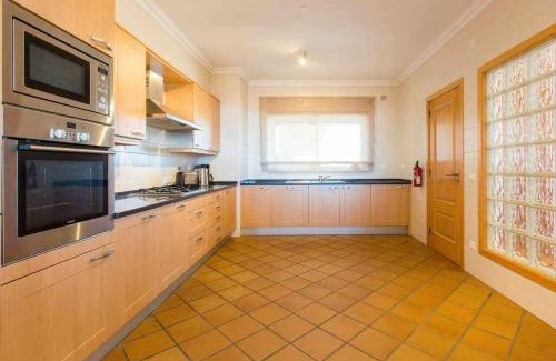 Obidos Apartamento | T2 Terraço Privativo vista mar Praia del Rey A1
