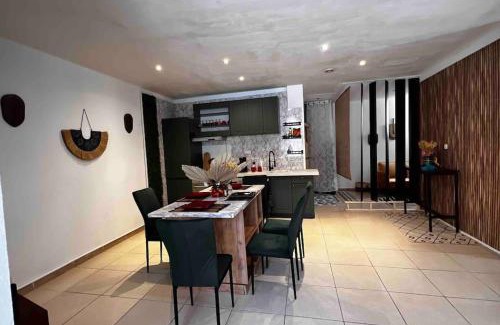 Centre Historique Apartamento | T3 6 couchages grands buffets et plages