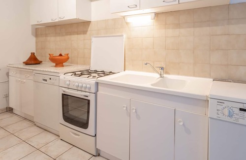 Novel Apartamento | Apartamento T3 con balcón cerca del centro de Annecy
