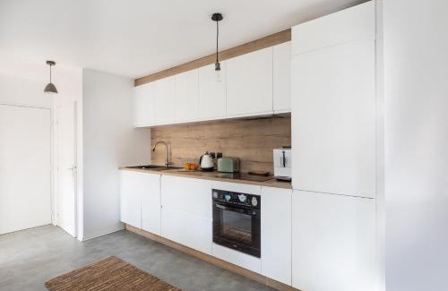 Besancon Apartamento | T3 Calme - Idéal Famille & Pros - Parking - Jardin - WiFi - Netflix