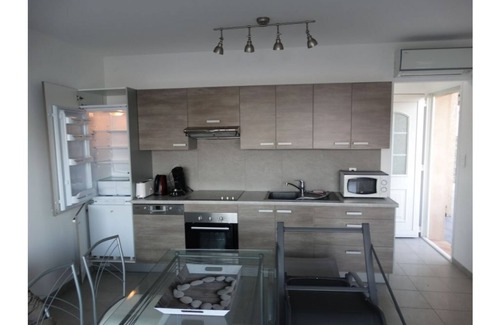 Belvedere-Campomoro Villa | T3 Les pieds dans l'eau: sea view - Air-conditioned, equipped apartment - Golf Campomoro