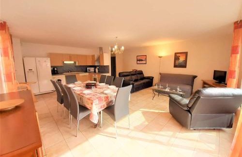 Saint-Lary-Soulan Apartamento | T4 8 pers, Wi-Fi, Terrasse, Parking, Centre Saint-Lary-Soulan - FR-1-457-182