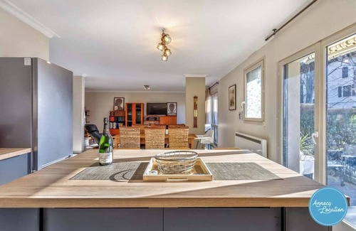 Menthon-Saint-Bernard Apartamento | T4 Apartment – Les Charmilles