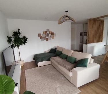 Grenade-sur-Garonne Apartamento | T4 spacieux+2 terrasse vue sur picine+parking gratuit