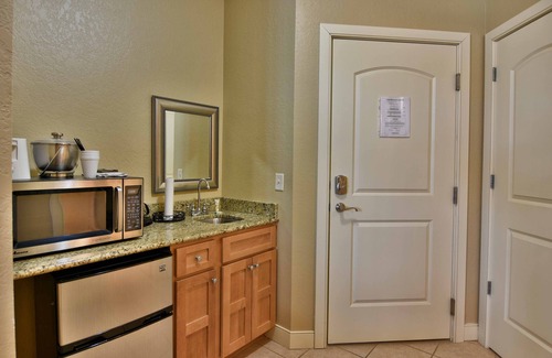 Birchwood Condominio | Condominio 1BD / 1BA Efficiency