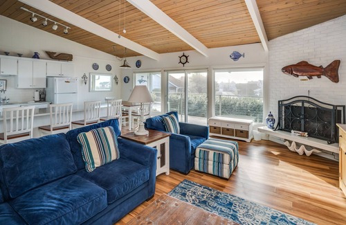 Gearhart Condominio | Se admiten mascotas actualizado Ocean condo. Fácil acceso a la playa. Sin tarifa de limpieza