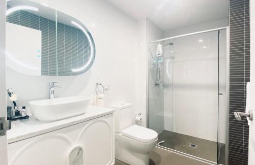 Arncliffe Casa | T8 Penthouse Suite