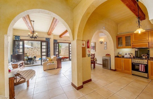 Ggantija Villa | Ta Leli Holiday Home