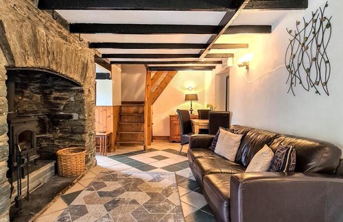 Fivelanes Casa | Ta Mill Cottages & Lodges - Pump Cottage