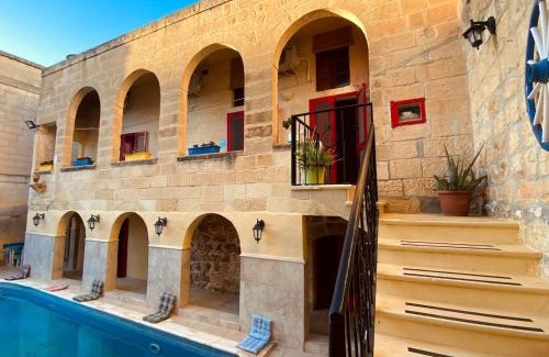 Qala Casa | Ta Randu Farmhouse with Stunning Pool
