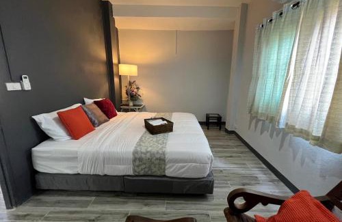 Si Samrong Cama Y Desayuno | Ta Thai Cooking & Stay