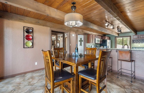 Lampe Casa | Table Rock Lake Access, Pvt Outdoor Pool, Pvt Hot Tub, $400 of Daily Tickets, Panoramic Views