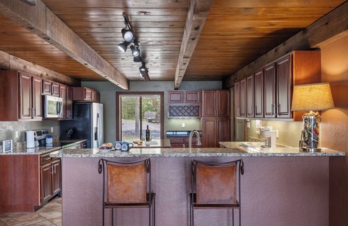 Lampe Casa | Table Rock Lake Access, Pvt Outdoor Pool, Pvt Hot Tub, $400 of Daily Tickets, Panoramic Views