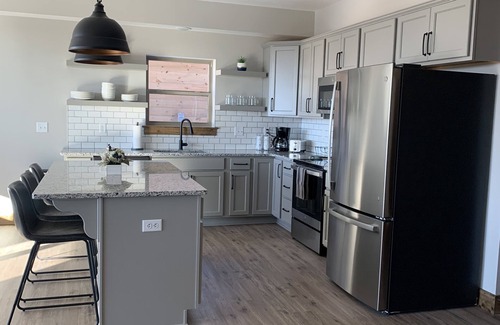 Table Rock Cabina | Table Rock Lake views & close Branson fun! Multi-family cabin w/ 2 living areas!
