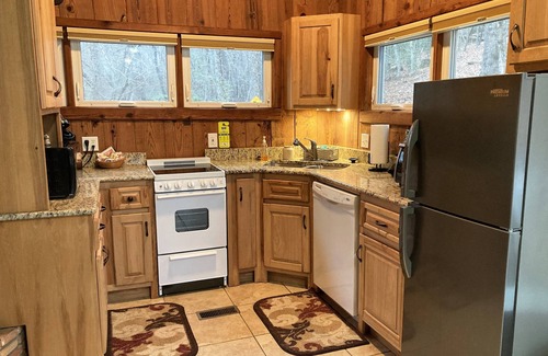Pickens Cabina | Table Rock SC Getaway