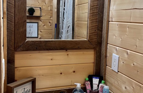 Eagle Rock Cabina | Table Rock Tiny Homes Rock Creek Cabin