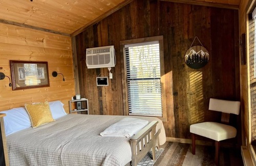Eagle Rock Cabina | Table Rock Tiny Homes Rock Creek Cabin