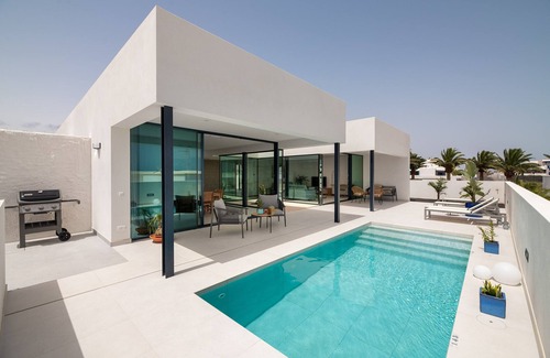 Puerto Calero Villa | Taboire | Lujosa villa de 3 dormitorios para unas vacaciones exclusivas