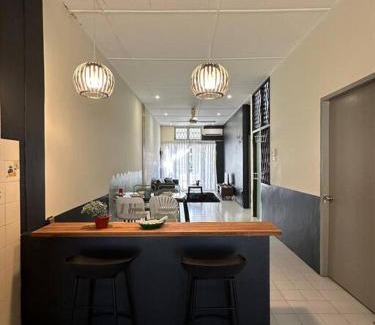 Kuching Casa | Tabuan Jaya Keranji Home w Wi-Fi&Aircon