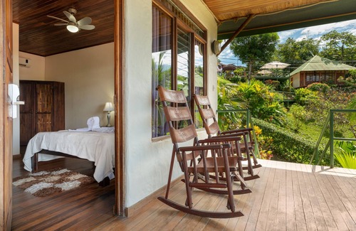 Manuel Antonio Complejo | Tabulia Tree Hotel and Villas