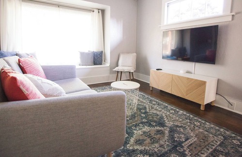 South End Casa | Tacoma Garden Home - Quiet getaway with quick access to downtown and freeways