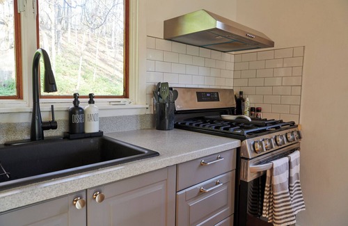 Town of Copake Casa | Taconic Hideaway – Swimming, BBQ Pit, Hiking