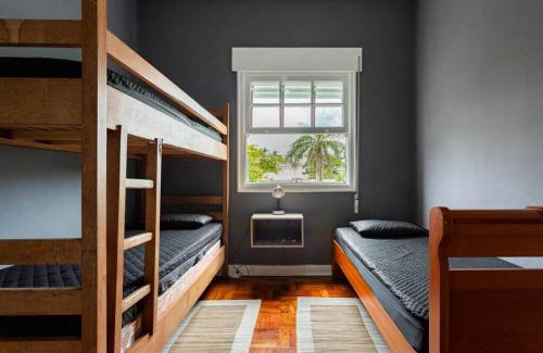 Jardim Vitoria Apartamento | TACOS DA ENSEADA 150m do mar 1Gb Wi-fi