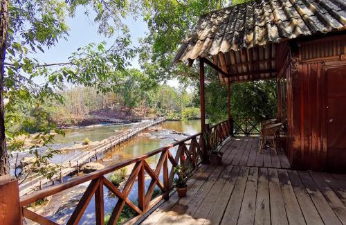 Salavan Province Cabina | Tadlo Lodge
