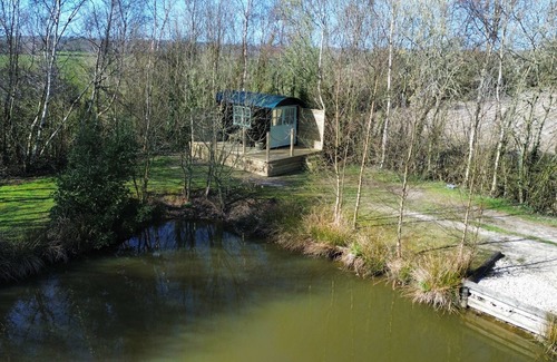 Holworth Cabina | Tadnoll Escape- Shepards Hut- Sleeps 2- Bbq- Lake