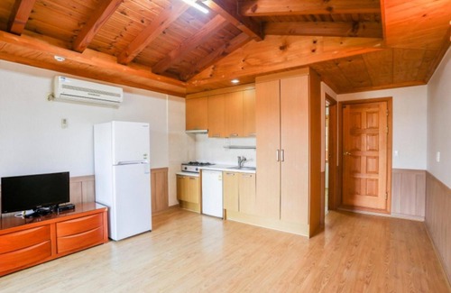 Mongdae Casa | Taean Badaui Achim Pension