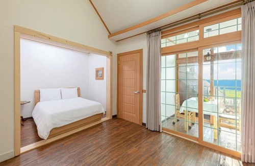 Taean Casa | Taean Batgae Oceantel Pension