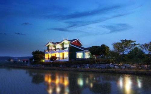 Nam Casa | Taean Mongsanpo Pine and Apple Pension