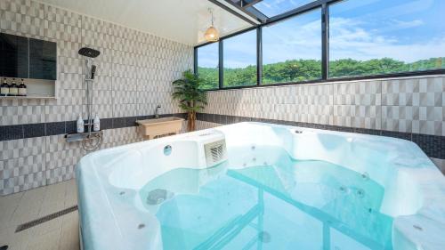 Nam Casa | Taean WithDog Aegyeonspa Poolvilla