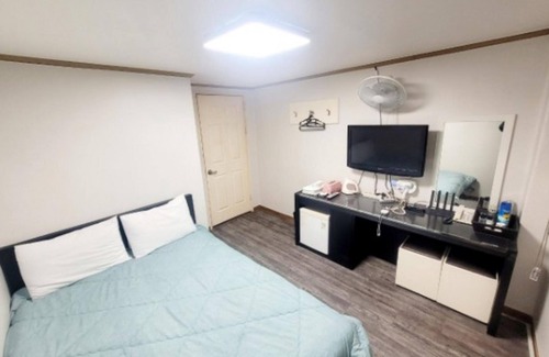 Muk-tong Hotel | Taereung Hill Park
