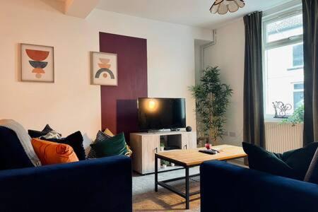 Merthyr Vale Casa | Taff Valley Heartwarming Cottage In Aberafan Merthyr Tydfil By StayStaycations