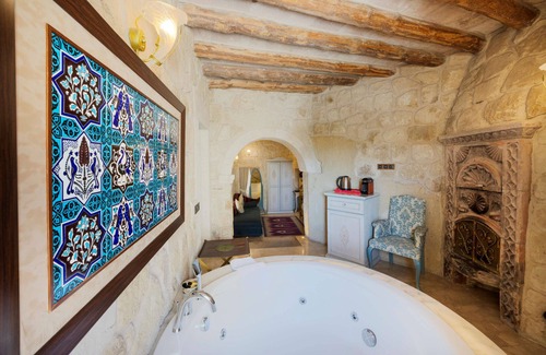 Ortahisar Hotel | Tafoni Houses Cave Hotel